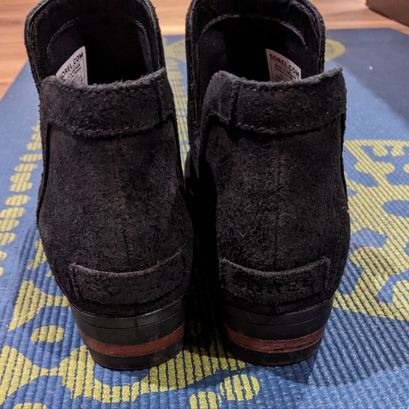 Sorel boots - Picture 7 of 9